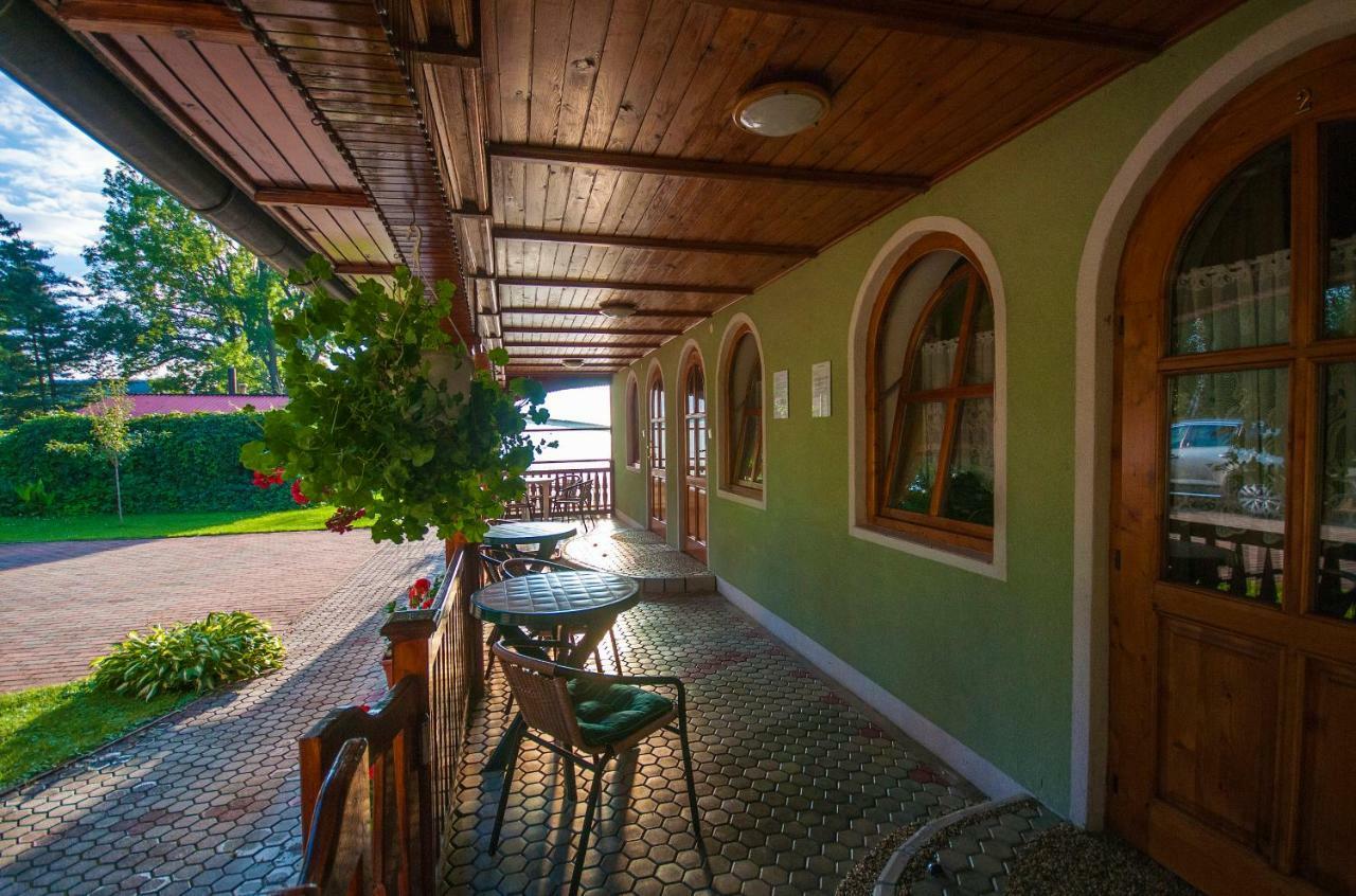 Apartmán pri zámočku Bešeňová Exterior foto