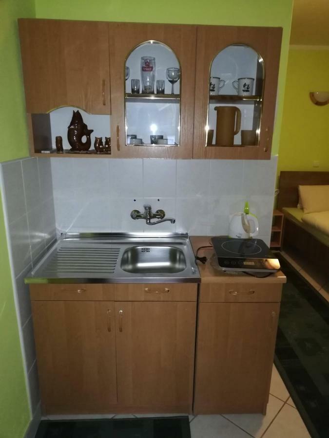 Apartmán pri zámočku Bešeňová Exterior foto
